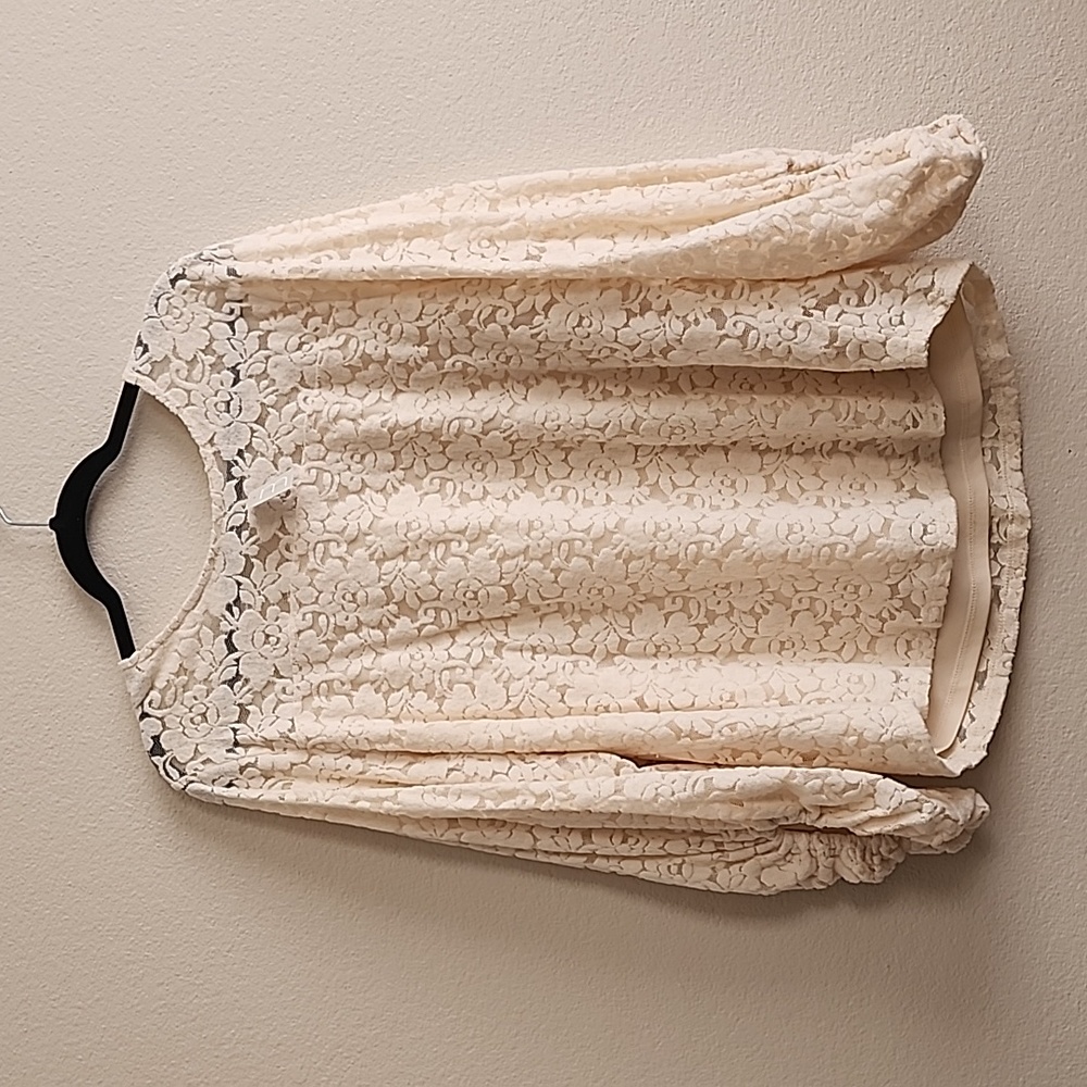 Womans 1x Lace Top